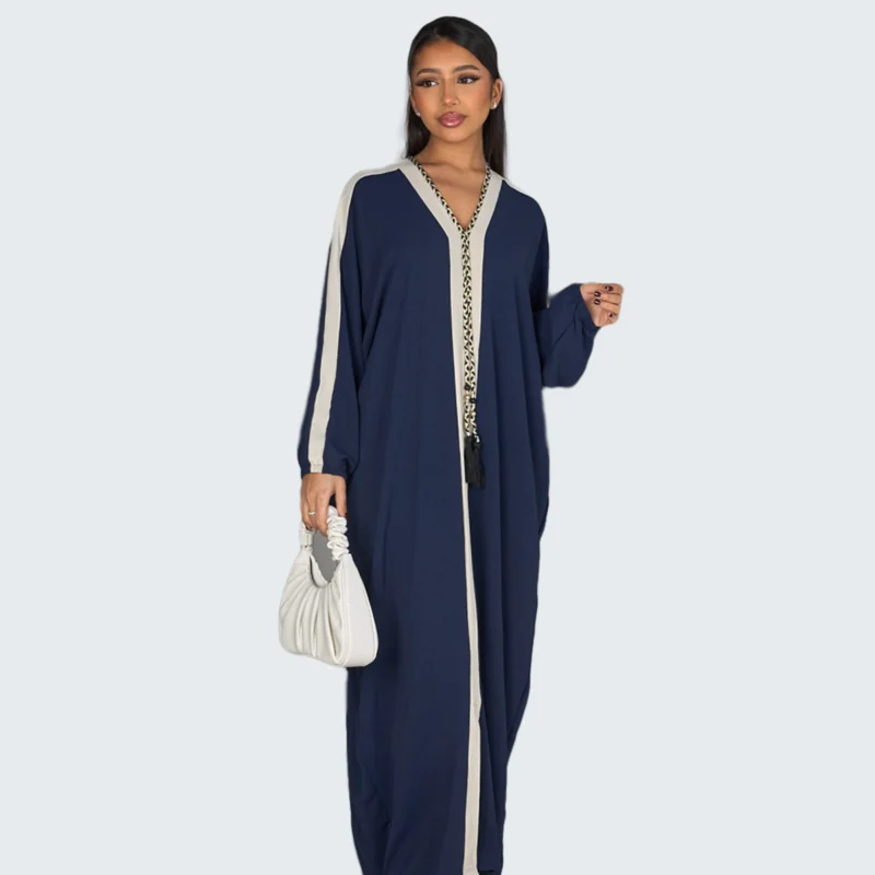 Abaya longue bleu foncé à bandes blanche – Image 3
