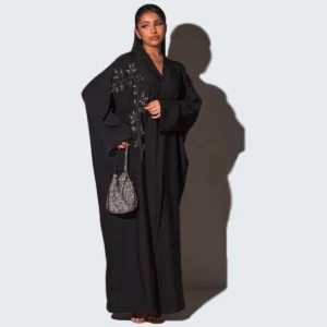 Abaya noire à strass et perles en forme de feuilles